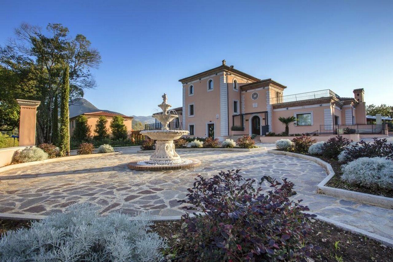 Tenuta Esdra Agrispa Pontecorvo Buitenkant foto
